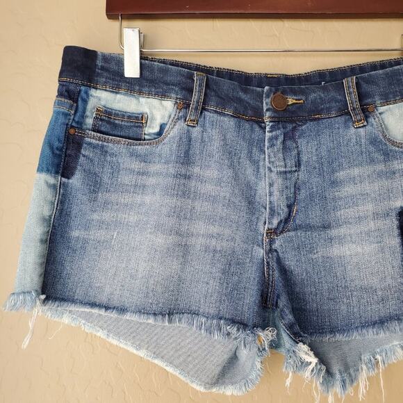 Blank NYC Cut Off Patchwork Denim Shorts - Picture 3 of 9